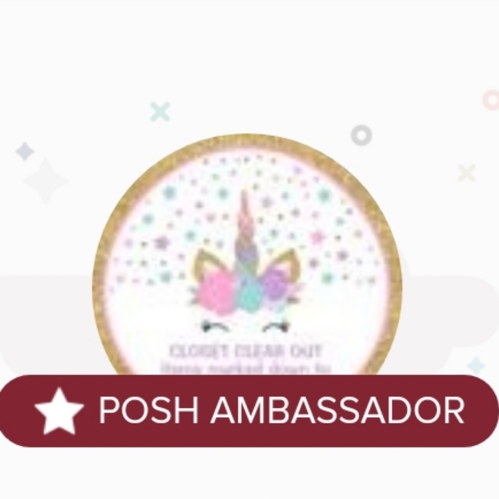 POSHMARK AMBASSADOR + 5 ⭐ Seller!